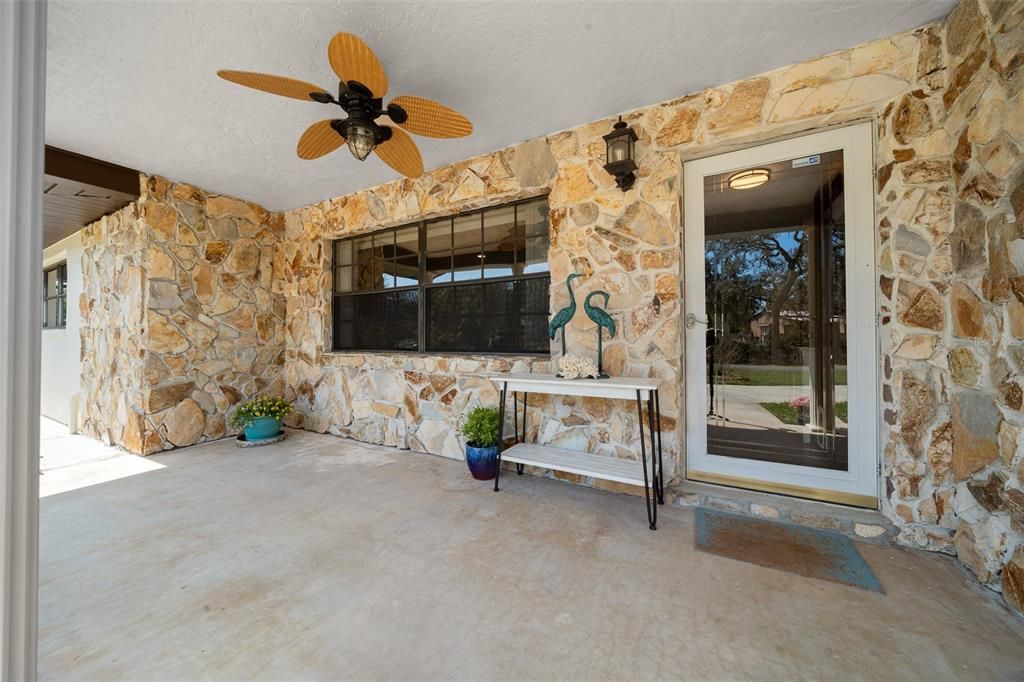 Active With Contract: $309,000 (3 beds, 3 baths, 1710 Square Feet)