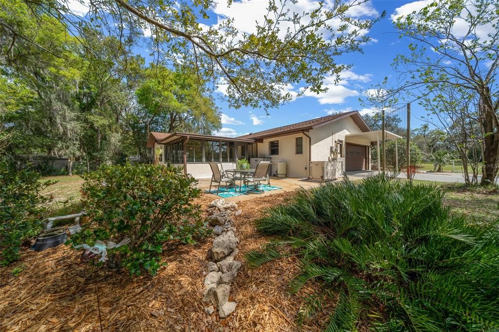 Active With Contract: $309,000 (3 beds, 3 baths, 1710 Square Feet)
