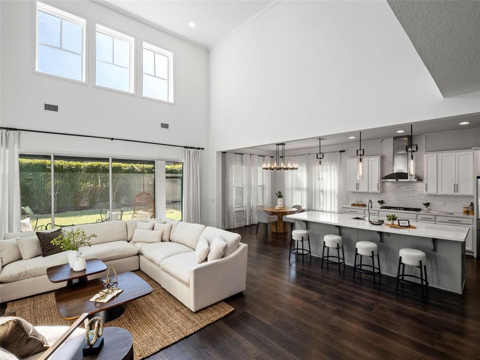 For Sale: $1,550,000 (5 beds, 4 baths, 4300 Square Feet)