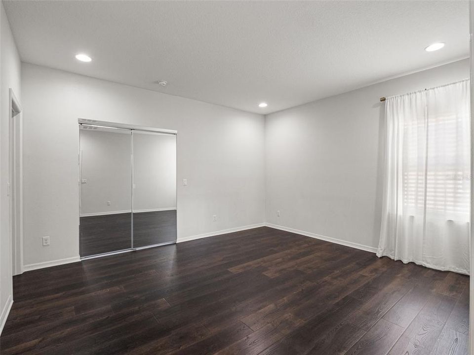 For Sale: $1,550,000 (5 beds, 4 baths, 4300 Square Feet)