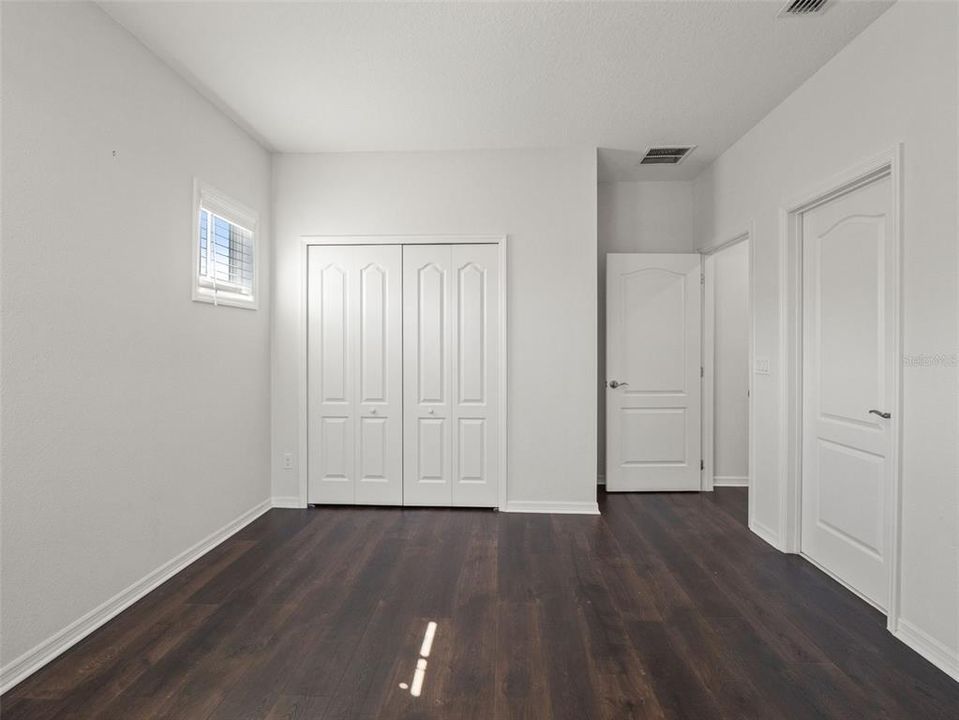 For Sale: $1,550,000 (5 beds, 4 baths, 4300 Square Feet)