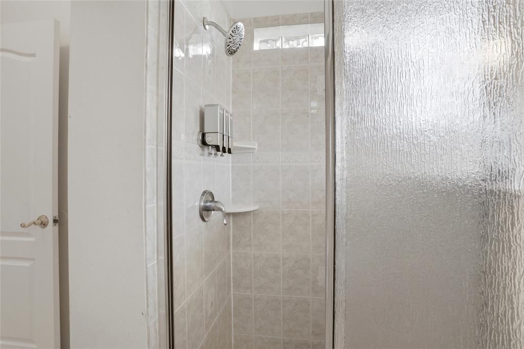 En Venta: $830,000 (5 camas, 4 baños, 3441 Pies cuadrados)