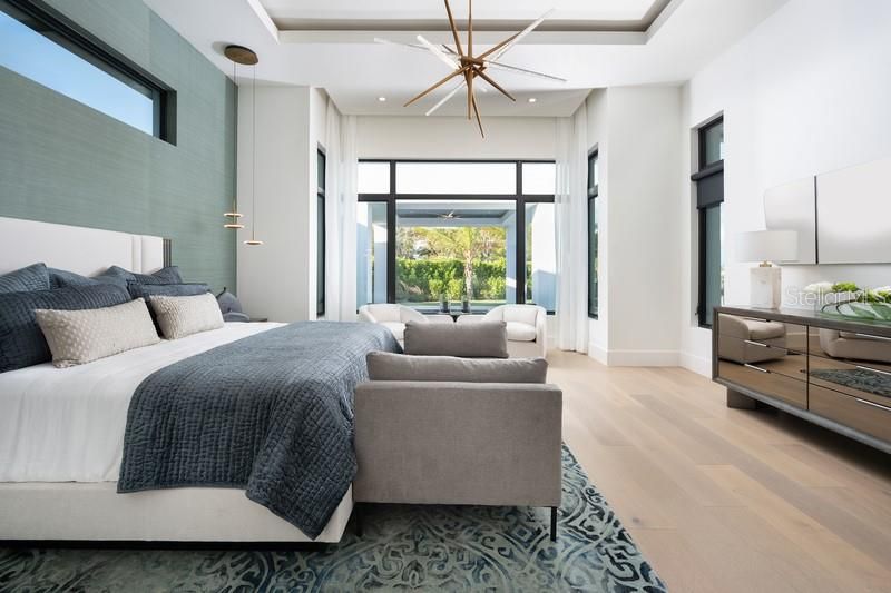 En Venta: $1,050,000 (5 camas, 3 baños, 2800 Pies cuadrados)
