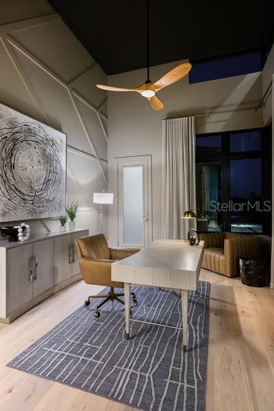 En Venta: $1,050,000 (5 camas, 3 baños, 2800 Pies cuadrados)