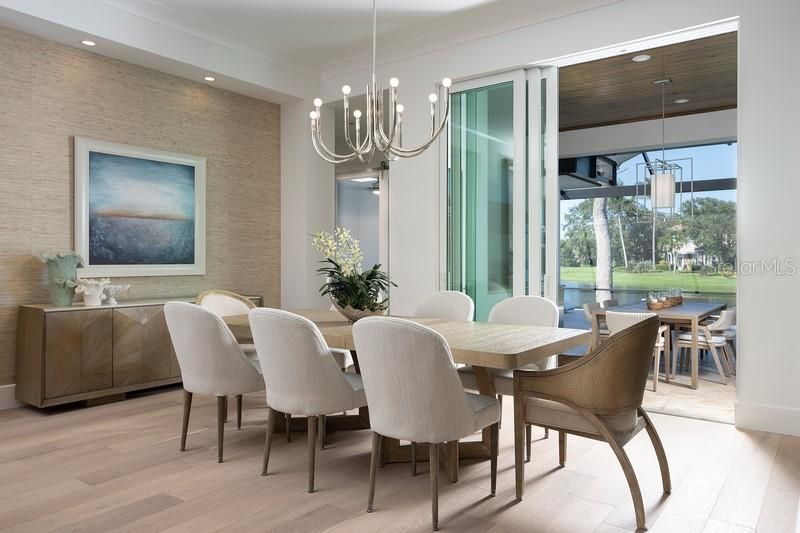 En Venta: $1,050,000 (5 camas, 3 baños, 2800 Pies cuadrados)