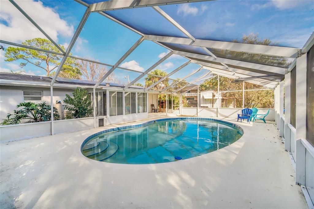 For Rent: $2,200 (3 beds, 2 baths, 1451 Square Feet)