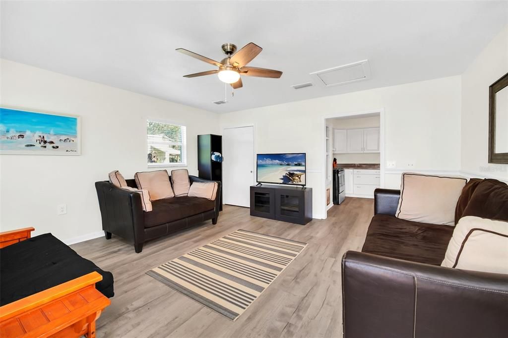 For Rent: $2,200 (3 beds, 2 baths, 1451 Square Feet)