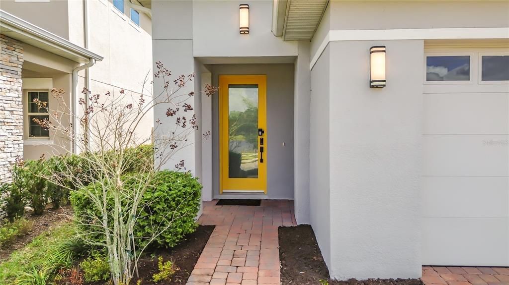 Active With Contract: $299,900 (3 beds, 2 baths, 1580 Square Feet)