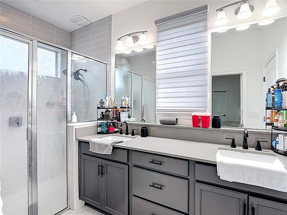 Active With Contract: $299,900 (3 beds, 2 baths, 1580 Square Feet)