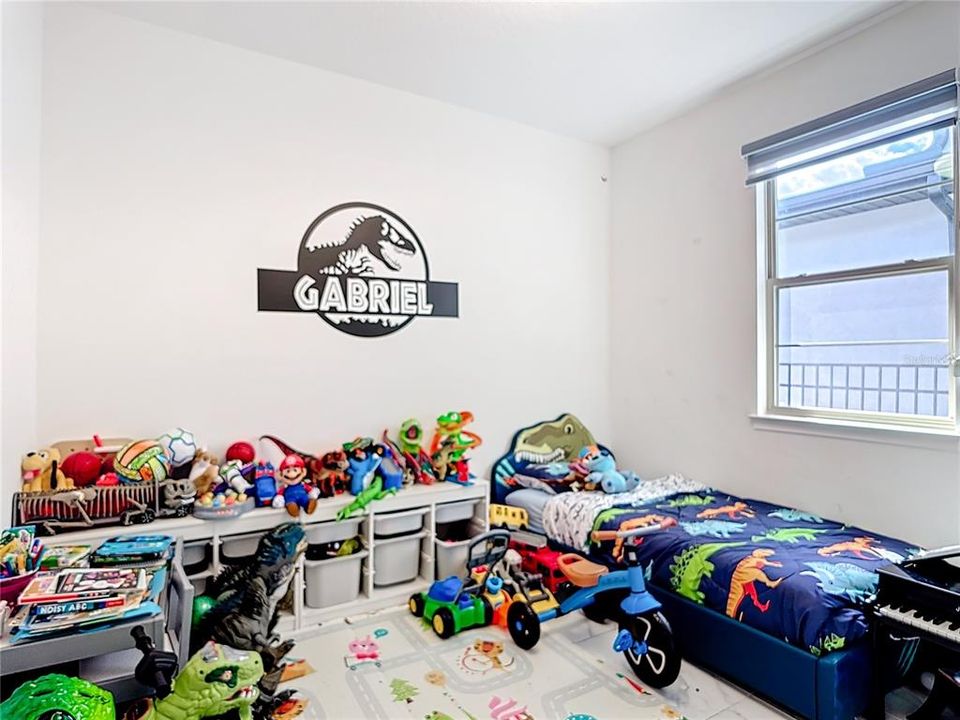 Active With Contract: $299,900 (3 beds, 2 baths, 1580 Square Feet)