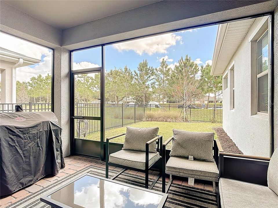 Active With Contract: $299,900 (3 beds, 2 baths, 1580 Square Feet)