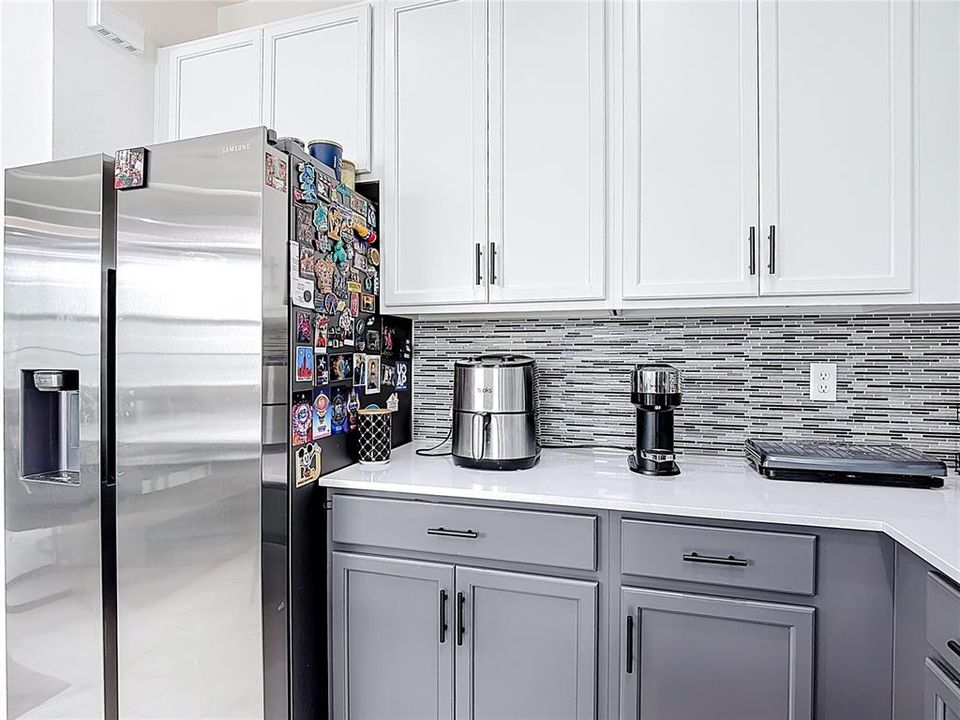 Active With Contract: $299,900 (3 beds, 2 baths, 1580 Square Feet)