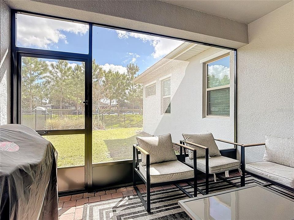 Active With Contract: $299,900 (3 beds, 2 baths, 1580 Square Feet)