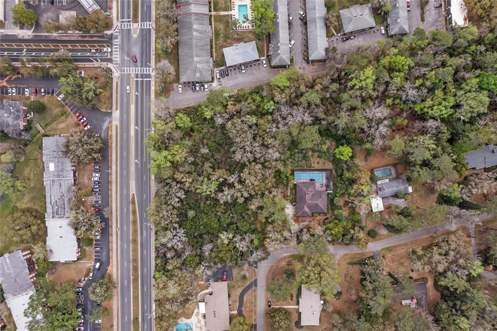 待售: $599,999 (1.99 acres)