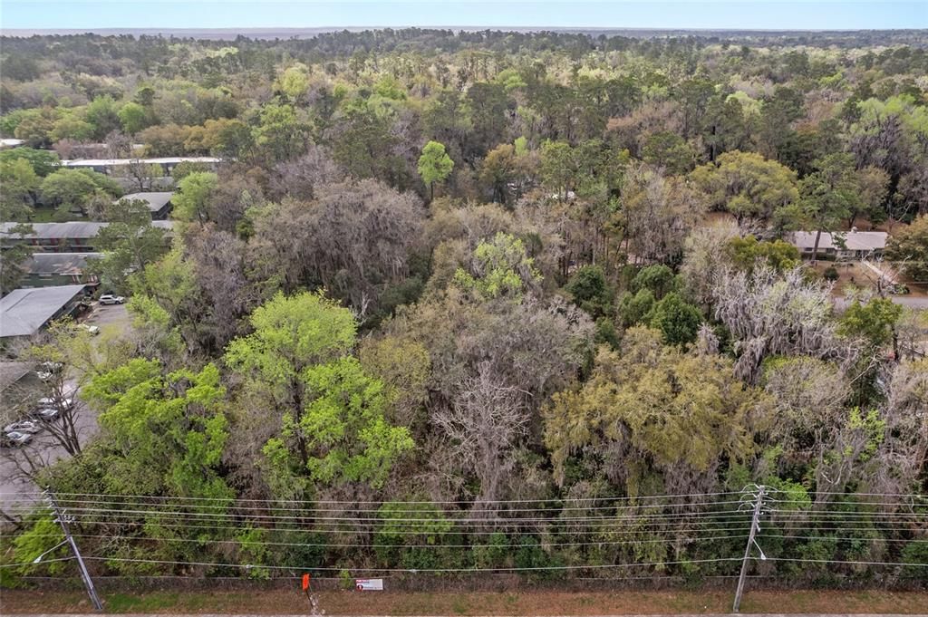 待售: $599,999 (1.99 acres)