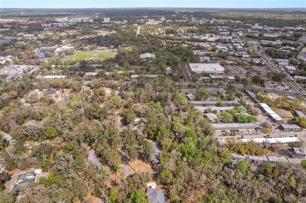 待售: $599,999 (1.99 acres)