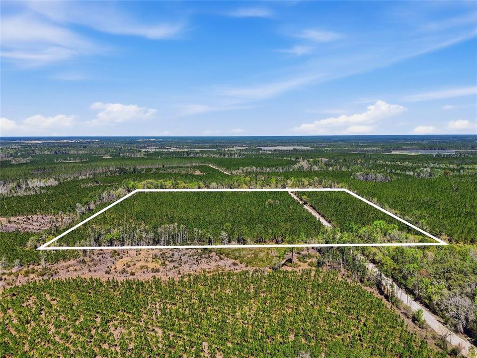 На продажу: $340,000 (30.00 acres)