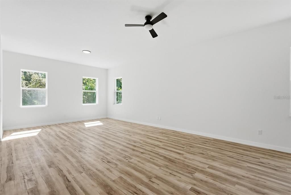 En Renta: $2,350 (3 camas, 2 baños, 2085 Pies cuadrados)