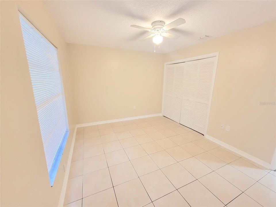 For Rent: $1,500 (2 beds, 1 baths, 1716 Square Feet)