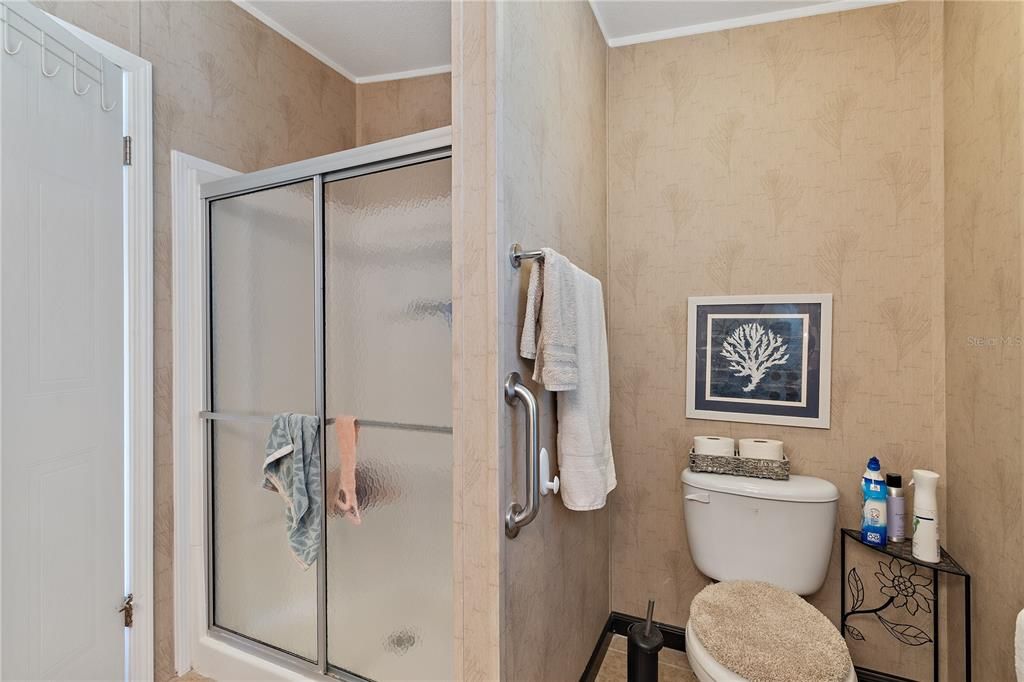 Active With Contract: $275,000 (2 beds, 2 baths, 1236 Square Feet)