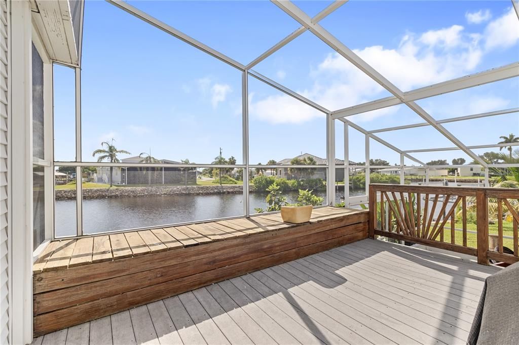 Active With Contract: $275,000 (2 beds, 2 baths, 1236 Square Feet)