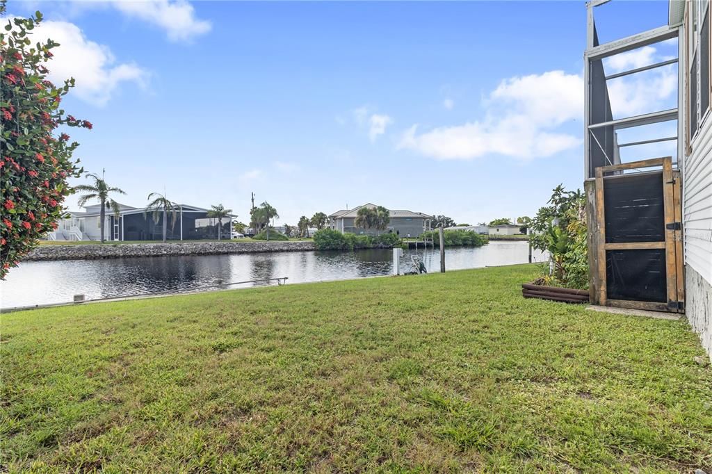 Active With Contract: $275,000 (2 beds, 2 baths, 1236 Square Feet)