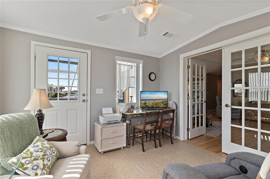 Active With Contract: $275,000 (2 beds, 2 baths, 1236 Square Feet)