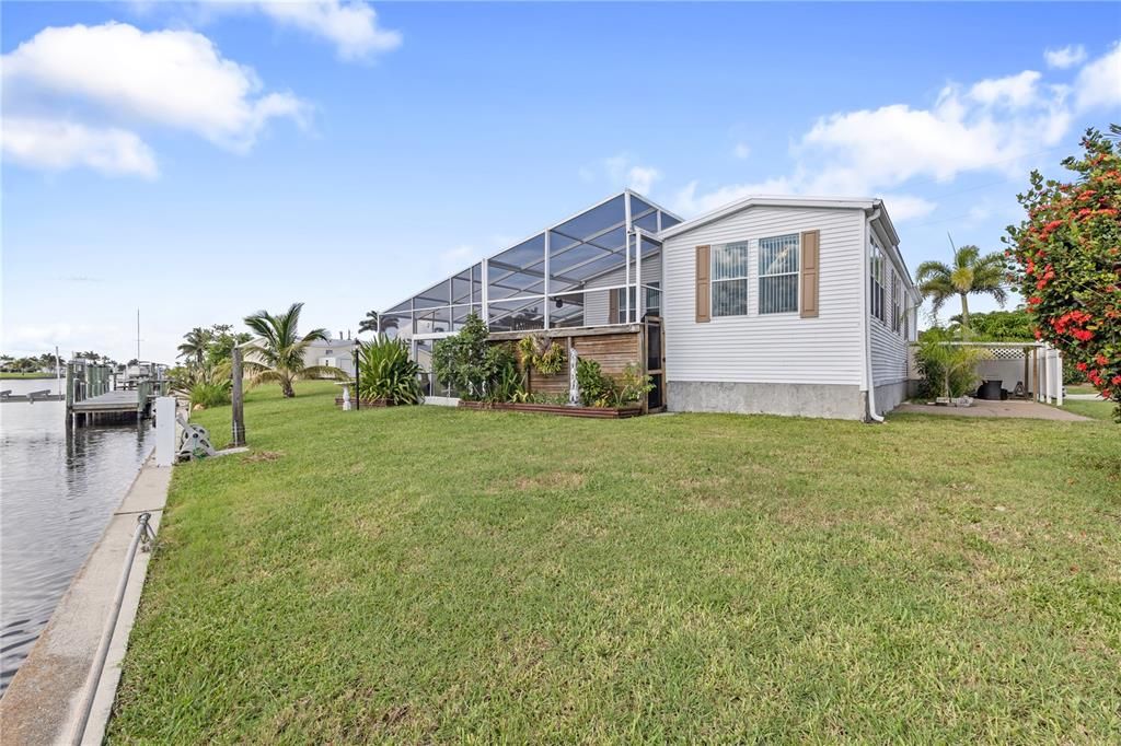 Active With Contract: $275,000 (2 beds, 2 baths, 1236 Square Feet)