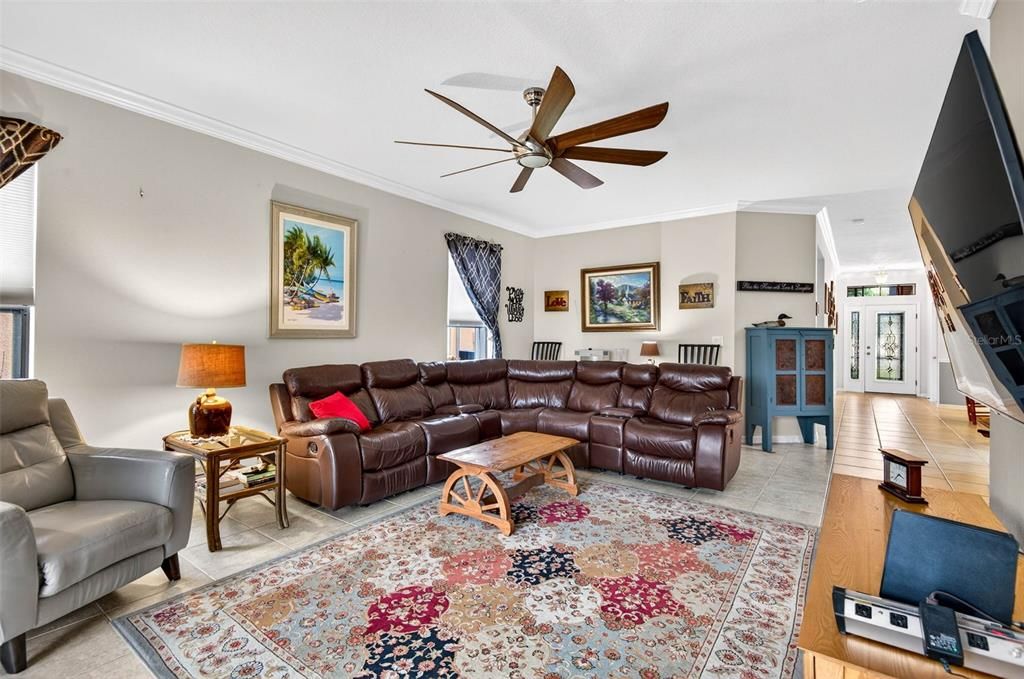 Active With Contract: $296,000 (2 beds, 2 baths, 1631 Square Feet)