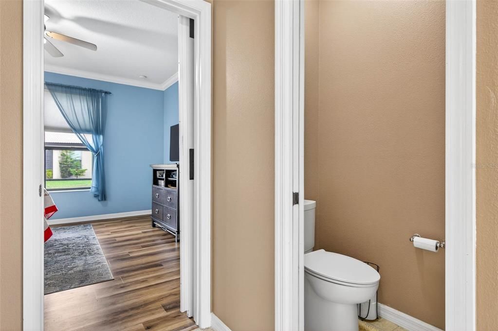 Active With Contract: $296,000 (2 beds, 2 baths, 1631 Square Feet)