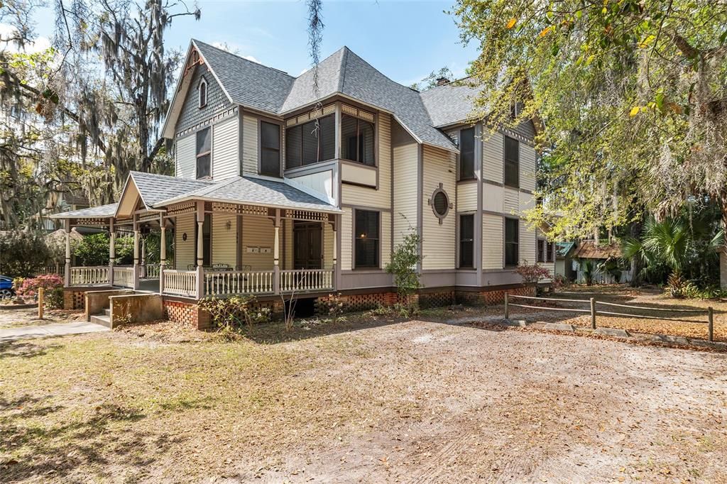 For Sale: $690,000 (3 beds, 0 baths, 2854 Square Feet)