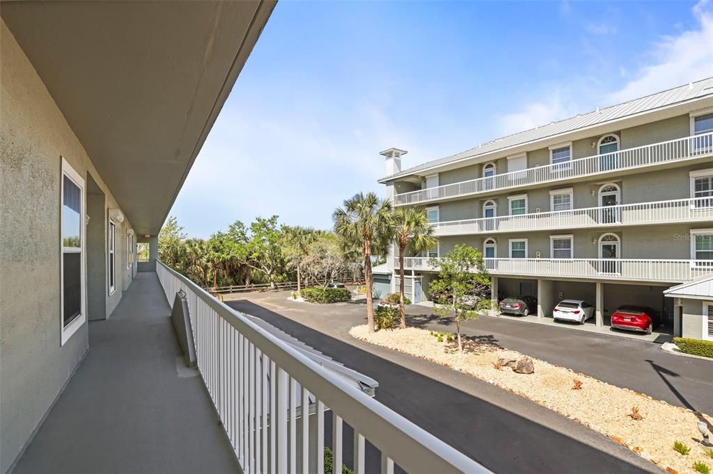 На продажу: $444,900 (2 спален, 2 ванн, 1385 Квадратных фут)