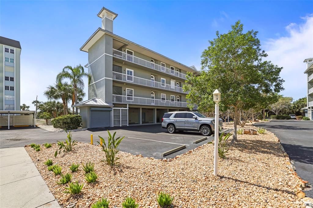 На продажу: $444,900 (2 спален, 2 ванн, 1385 Квадратных фут)