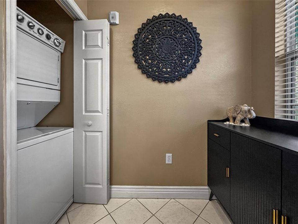 На продажу: $444,900 (2 спален, 2 ванн, 1385 Квадратных фут)