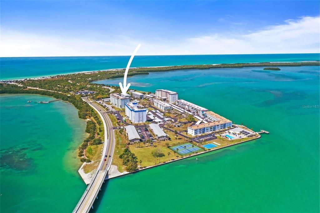 На продажу: $444,900 (2 спален, 2 ванн, 1385 Квадратных фут)