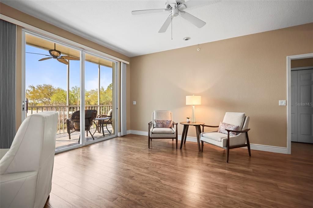 На продажу: $444,900 (2 спален, 2 ванн, 1385 Квадратных фут)