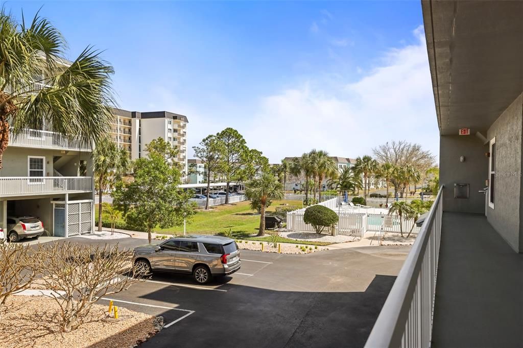 На продажу: $444,900 (2 спален, 2 ванн, 1385 Квадратных фут)