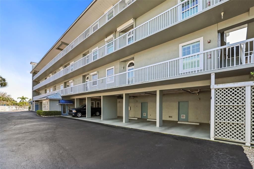 На продажу: $444,900 (2 спален, 2 ванн, 1385 Квадратных фут)