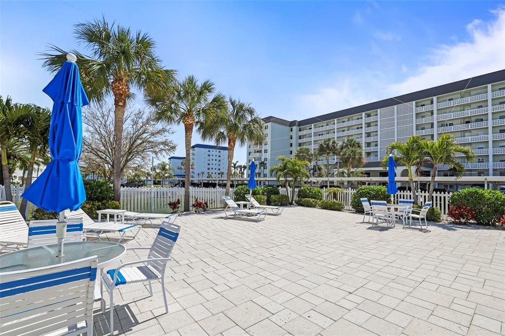 На продажу: $444,900 (2 спален, 2 ванн, 1385 Квадратных фут)