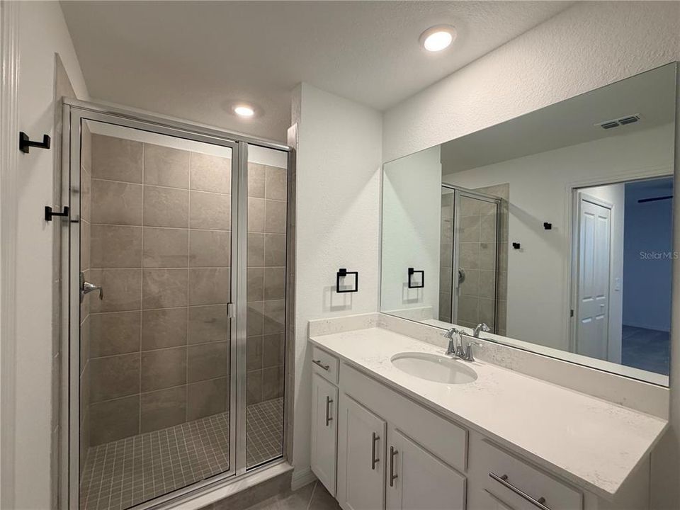 В аренду: $1,995 (2 спален, 2 ванн, 1149 Квадратных фут)