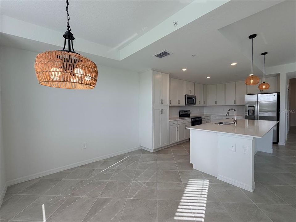 В аренду: $1,995 (2 спален, 2 ванн, 1149 Квадратных фут)