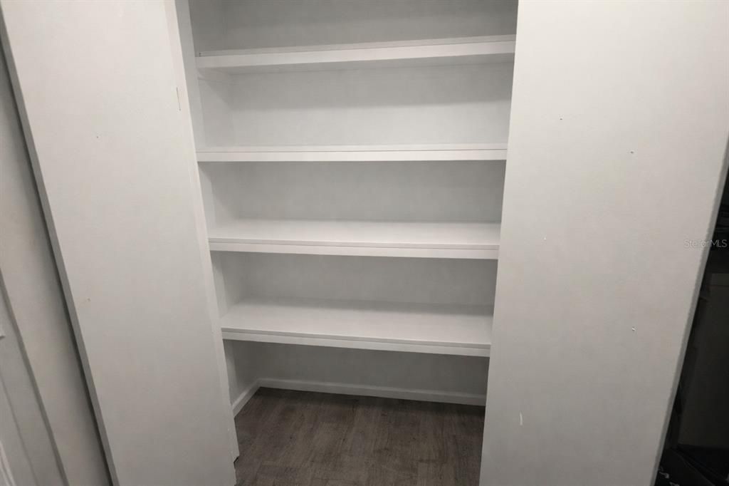 待售: $139,900 (2 贝兹, 1 浴室, 960 平方英尺)