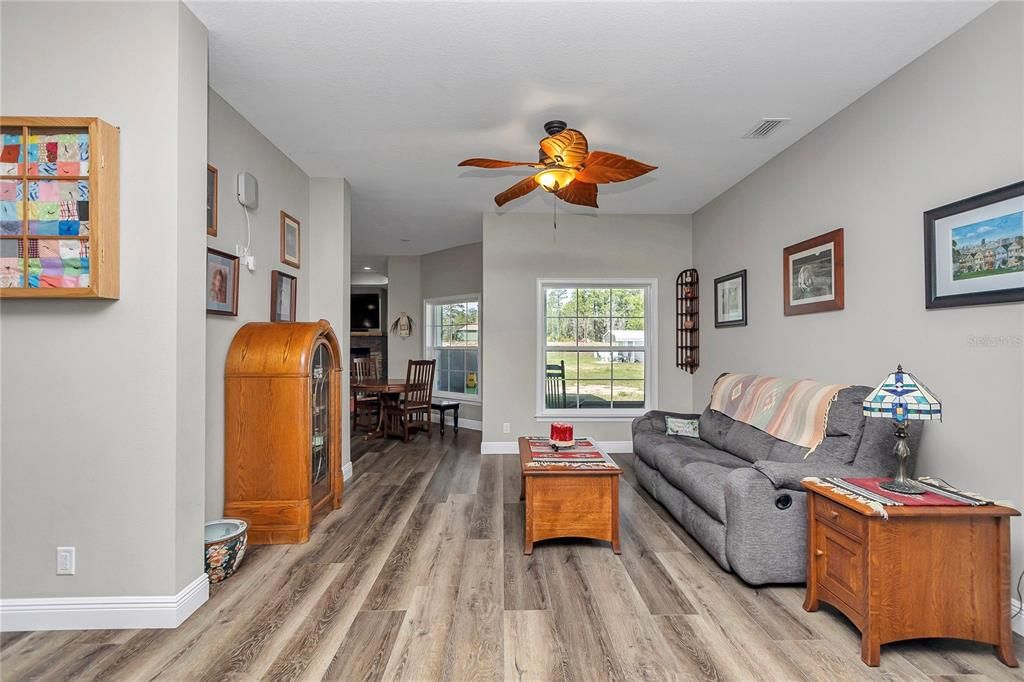 На продажу: $450,000 (3 спален, 2 ванн, 2151 Квадратных фут)