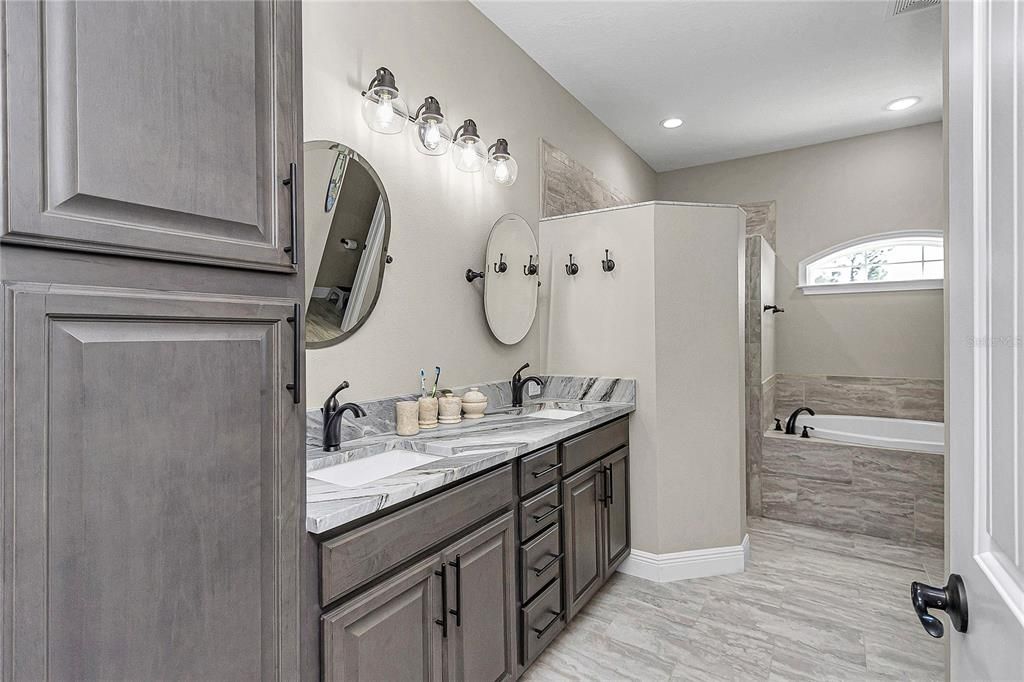 На продажу: $450,000 (3 спален, 2 ванн, 2151 Квадратных фут)