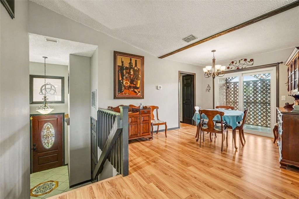 En Venta: $850,000 (5 camas, 3 baños, 3356 Pies cuadrados)