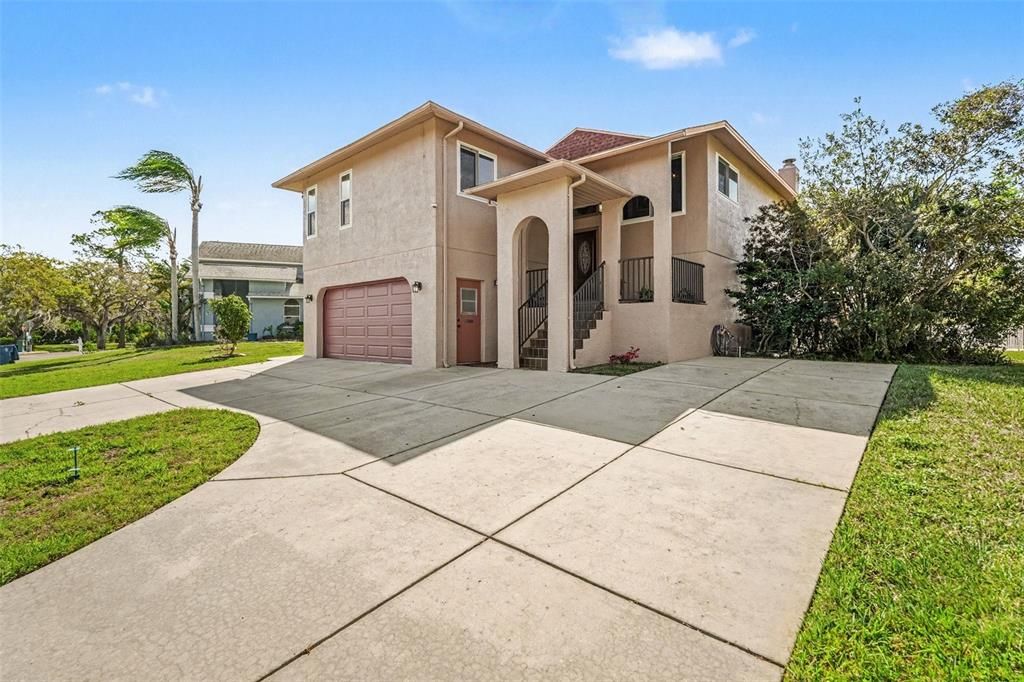 En Venta: $850,000 (5 camas, 3 baños, 3356 Pies cuadrados)