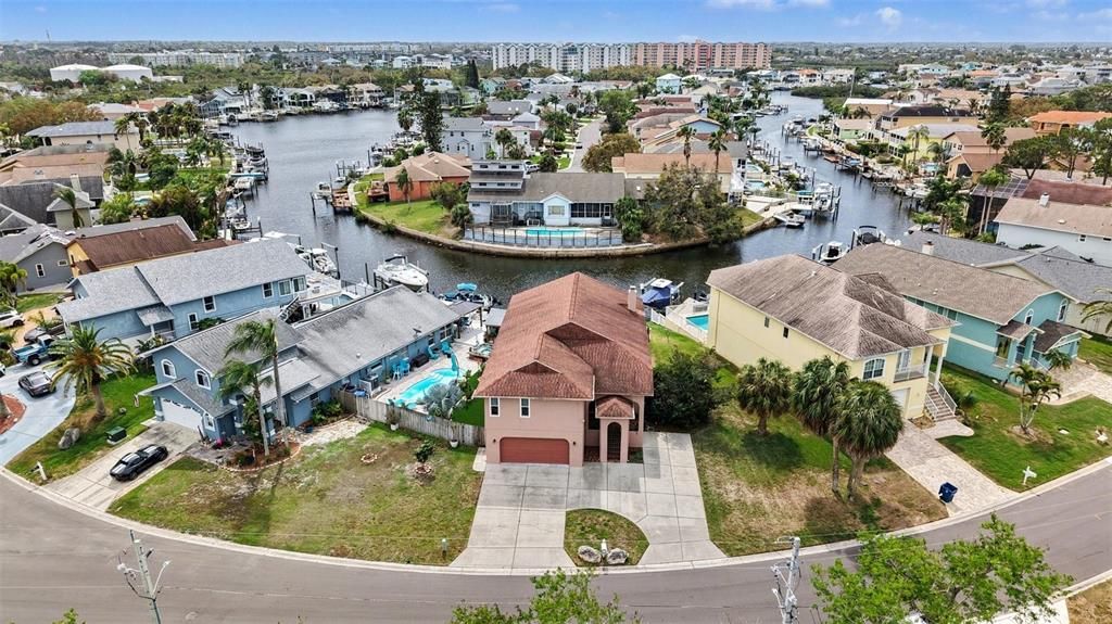 En Venta: $850,000 (5 camas, 3 baños, 3356 Pies cuadrados)