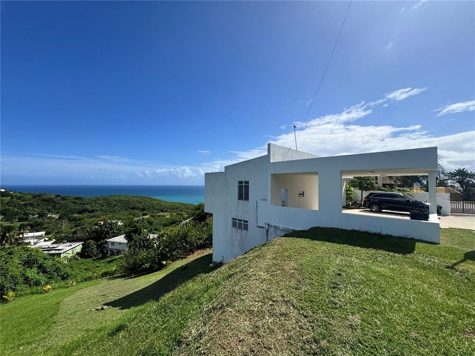 En Venta: $525,000 (3 camas, 3 baños, 2700 Pies cuadrados)