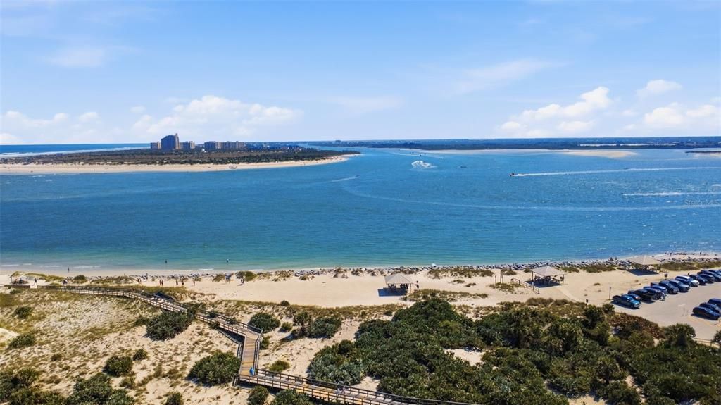На продажу: $389,000 (2 спален, 2 ванн, 1200 Квадратных фут)