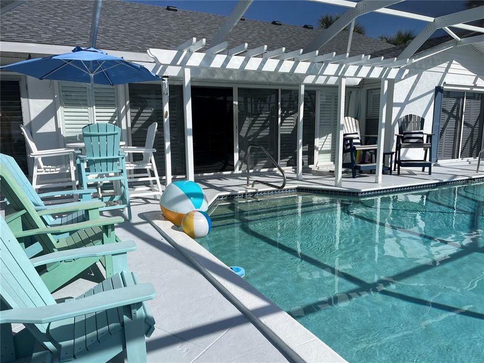 For Sale: $1,699,000 (4 beds, 3 baths, 2337 Square Feet)